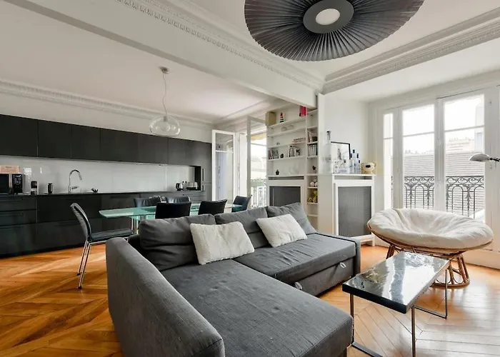 Elegant Appartement Avec Balcon Au Coeur Du Marais
