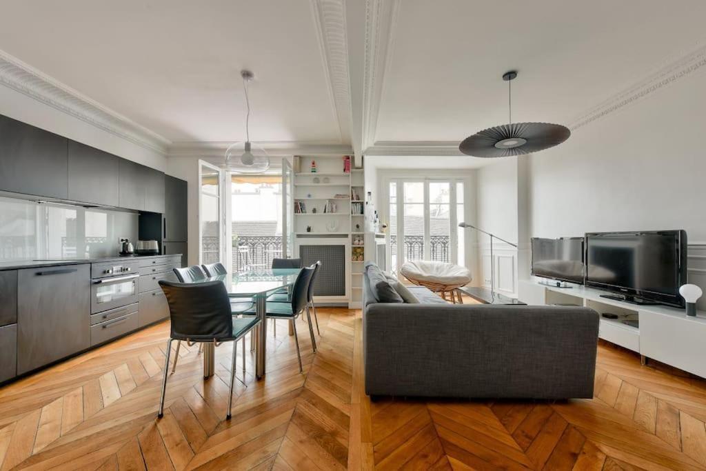 Elegant Avec Balcon Au Coeur Du Marais Appartement *