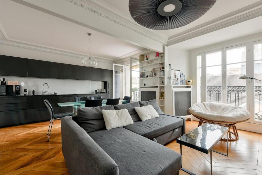 Appartement Elegant Avec Balcon Au Coeur Du Marais *